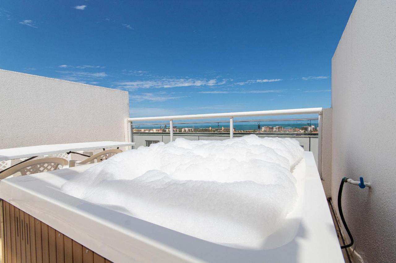 Beach Townhouses #C07 - Com Jacuzzi Por Carpediem Акірас Екстер'єр фото